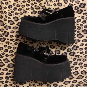 kera-10 demonia platforms